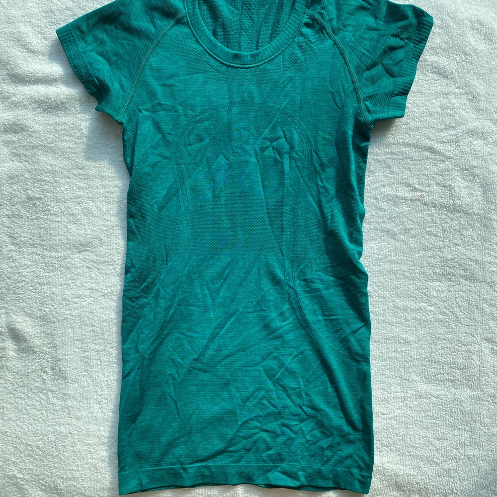 Lululemon swiftly T-shirt